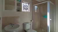 Main Bathroom - 5 square meters of property in Rosslyn