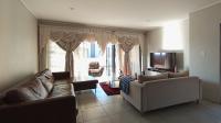 Lounges - 38 square meters of property in Rooihuiskraal North