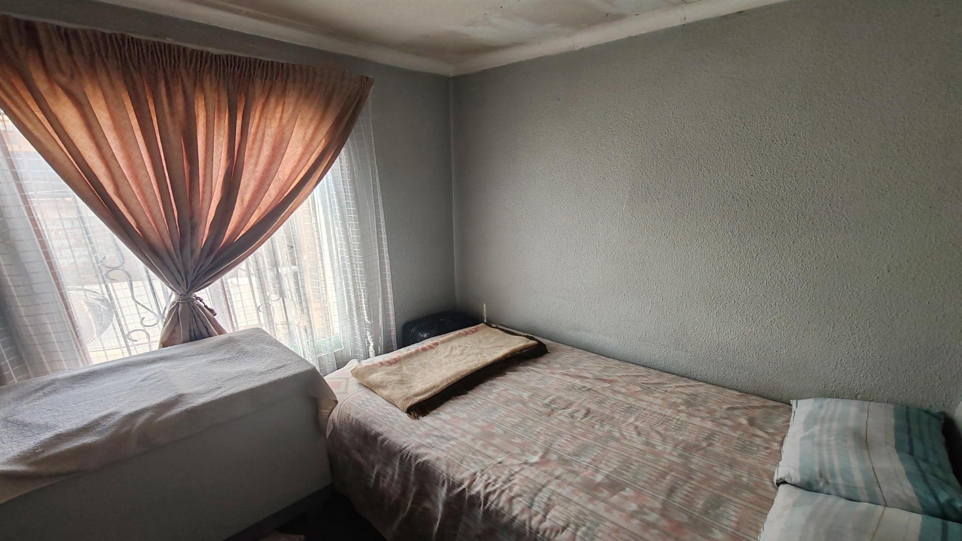 Bed Room 2 - 7 square meters of property in Leachville