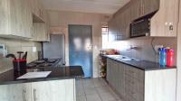 Kitchen - 6 square meters of property in Montana Tuine