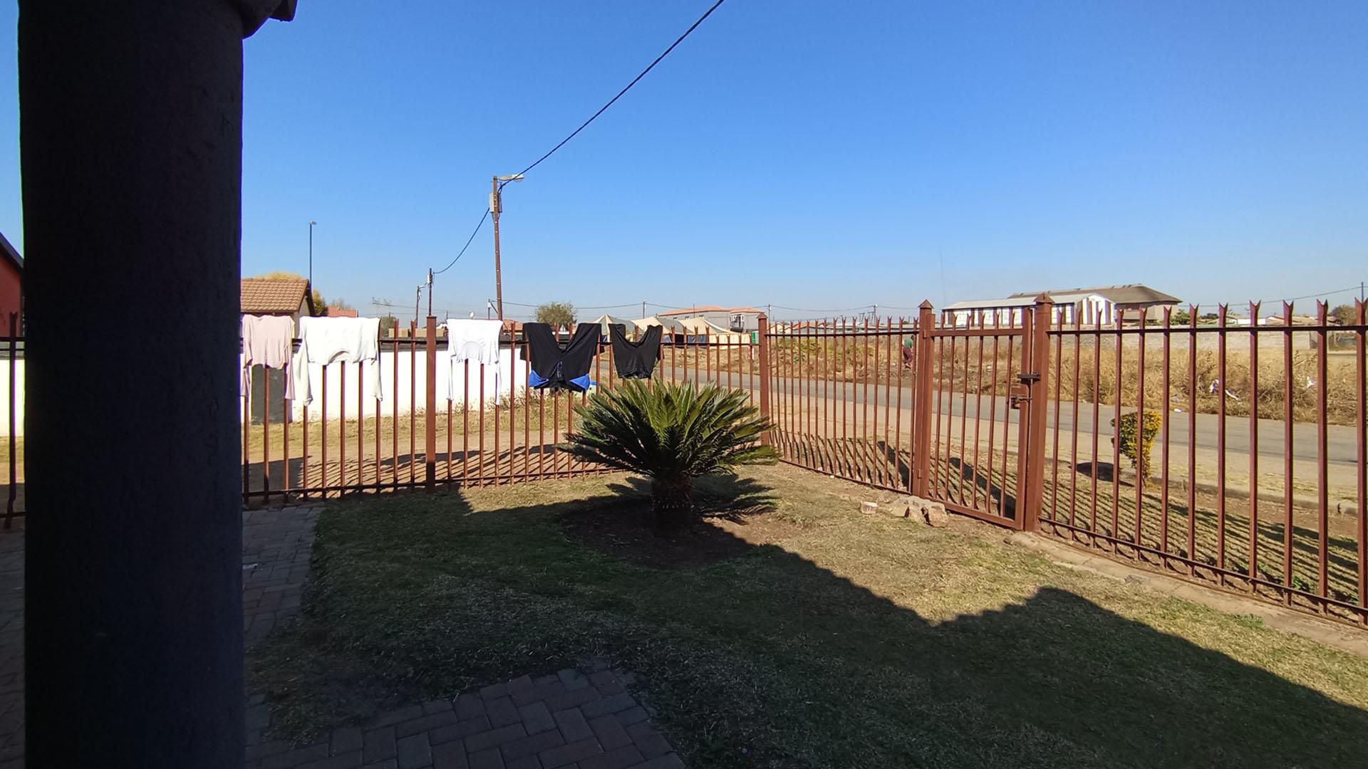 Front View of property in Soshanguve