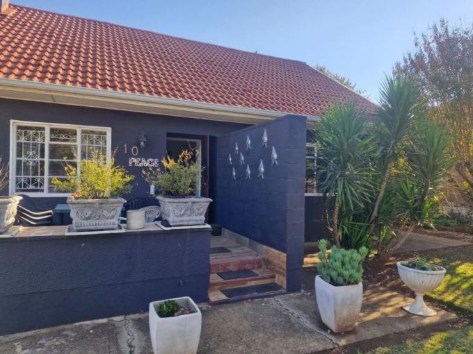 3 Bedroom House for Sale For Sale in Queenstown - MR682867