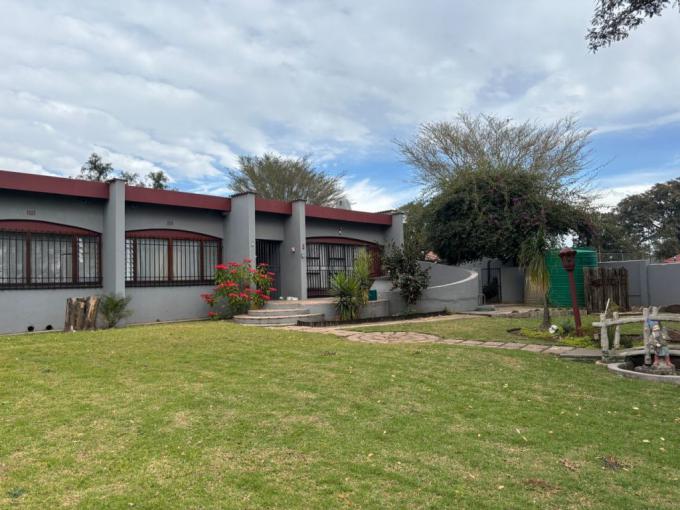 4 Bedroom House for Sale For Sale in Die Heuwel - MR682870