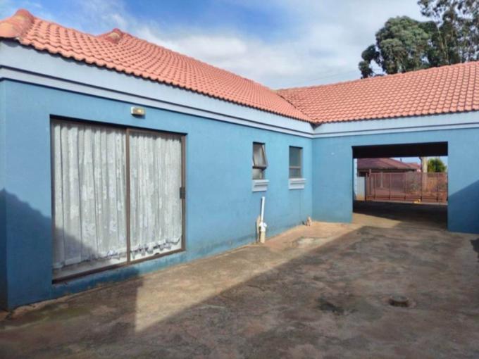 3 Bedroom House for Sale For Sale in Vosloorus - MR682890
