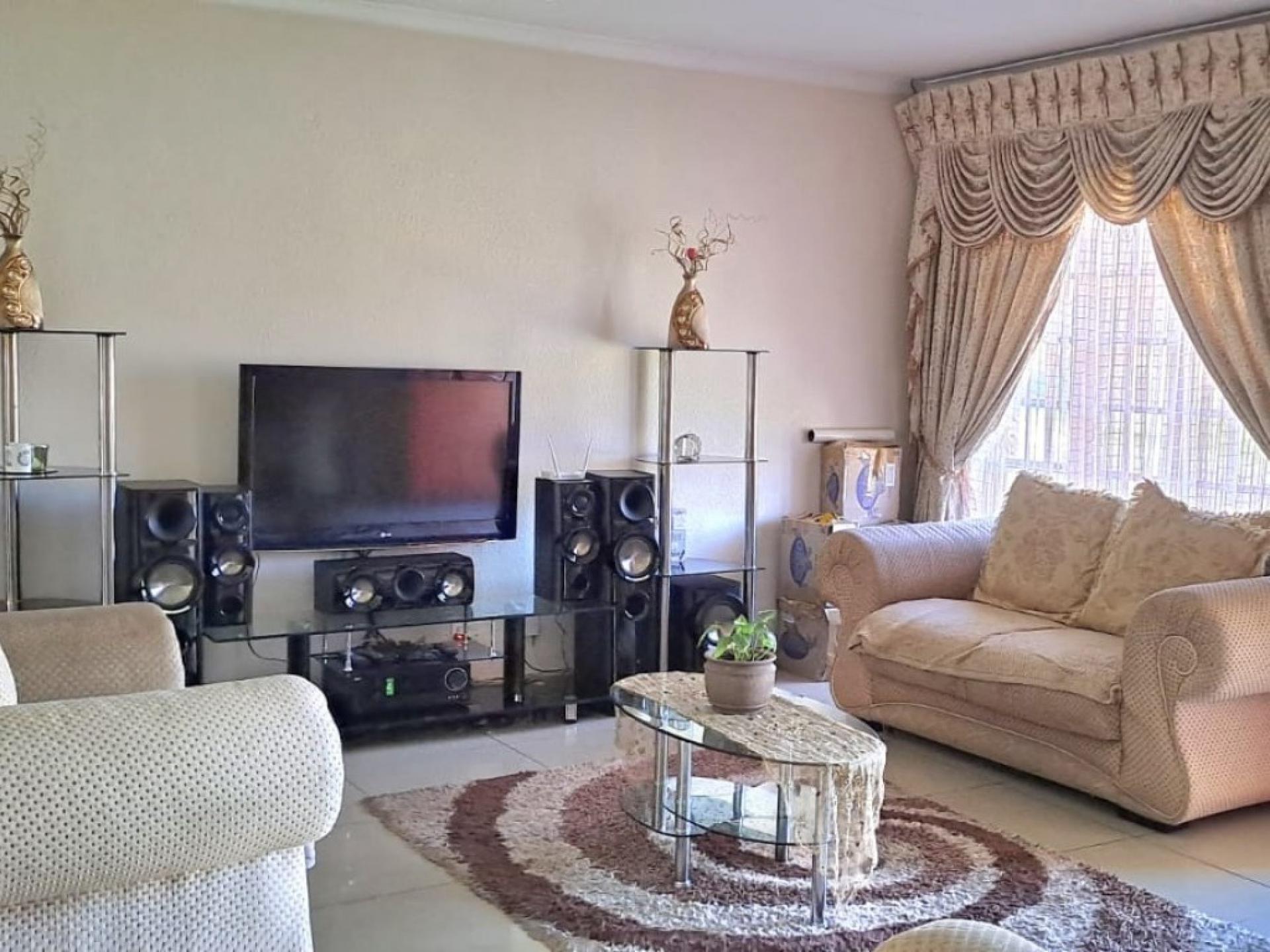  of property in Alberton