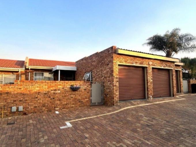 3 Bedroom Simplex for Sale For Sale in Randhart - MR682896