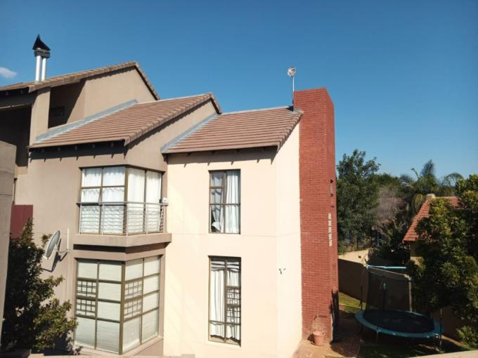 2 Bedroom Apartment to Rent in Thornhill - Property to rent - MR682906