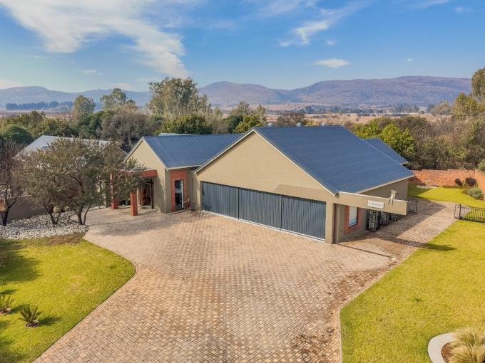 5 Bedroom House for Sale For Sale in The Coves - MR682915