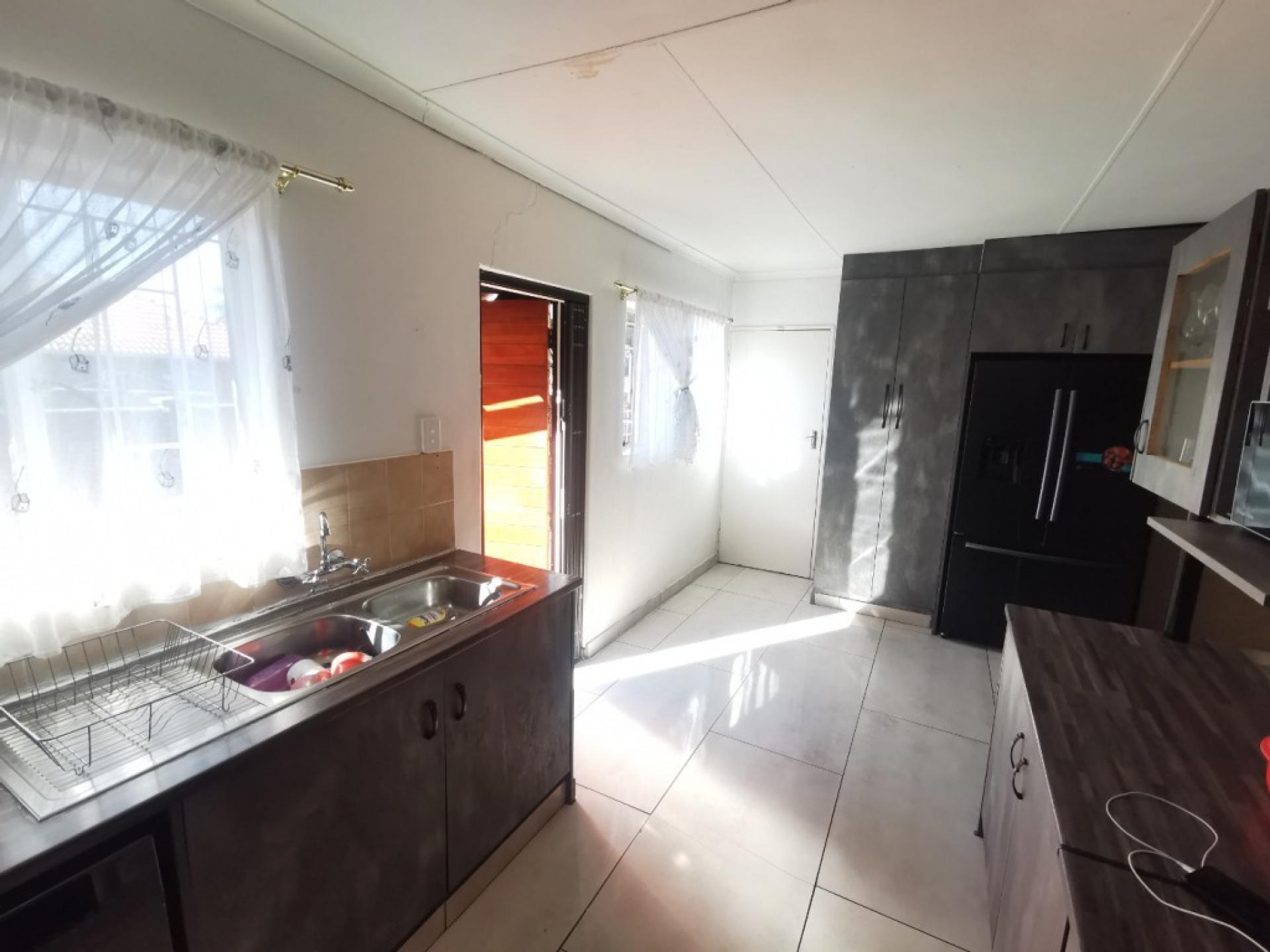  of property in Ninapark