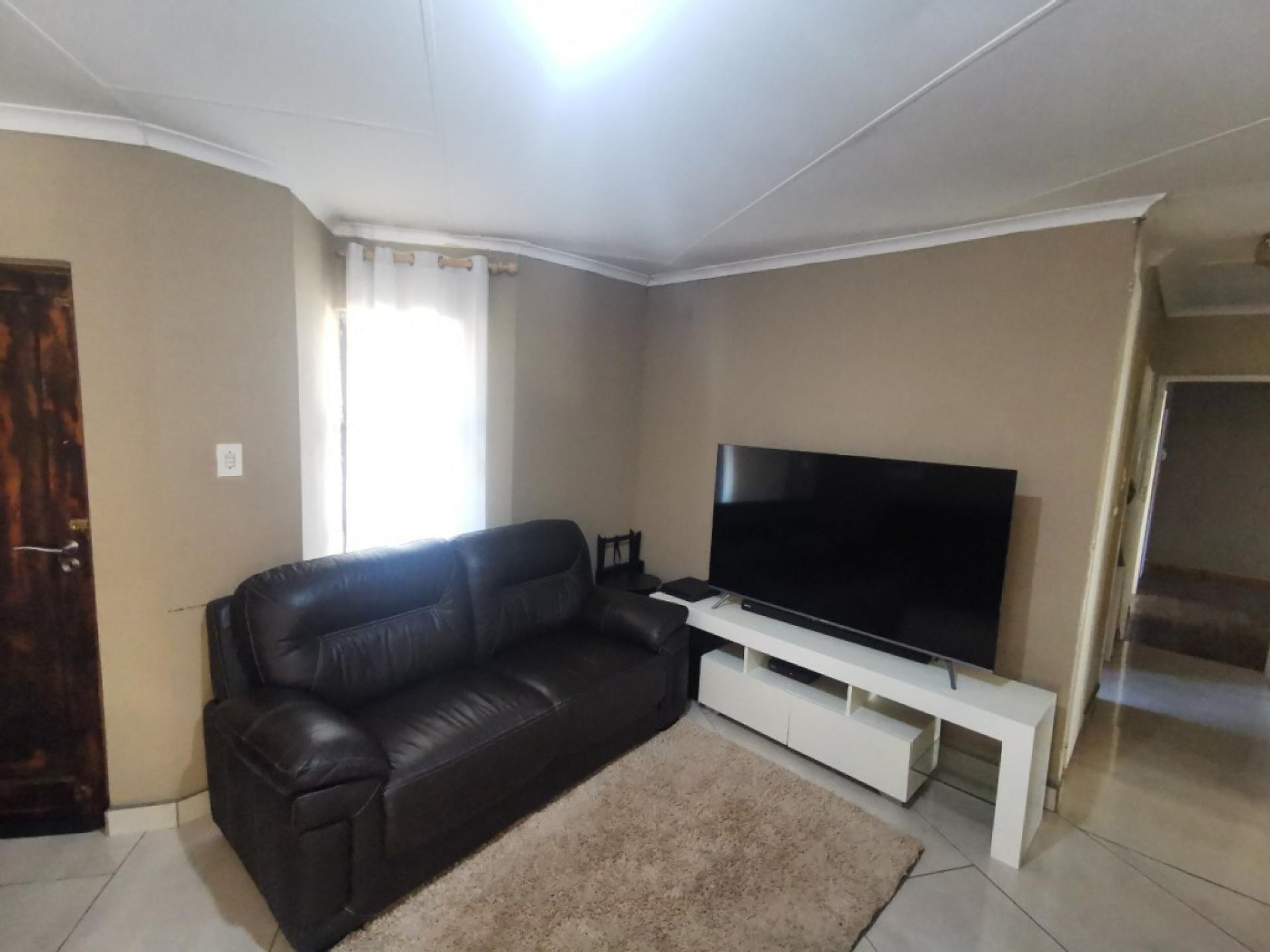  of property in Ninapark