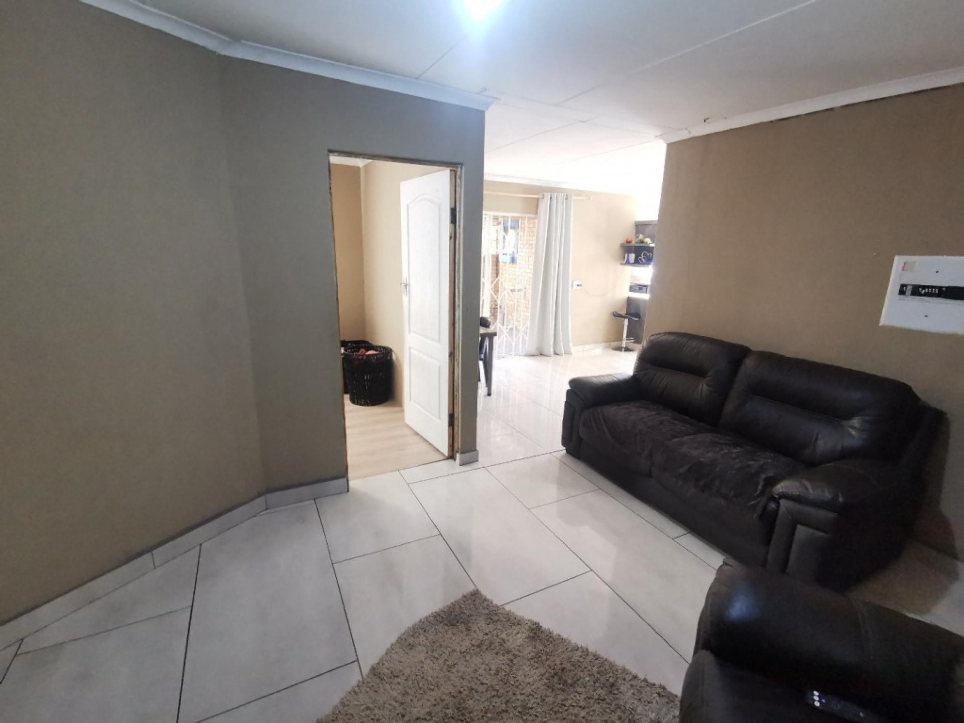  of property in Ninapark