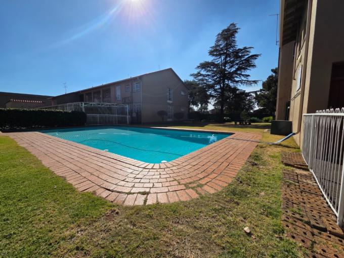 1 Bedroom Apartment for Sale For Sale in Brackenhurst - MR682931