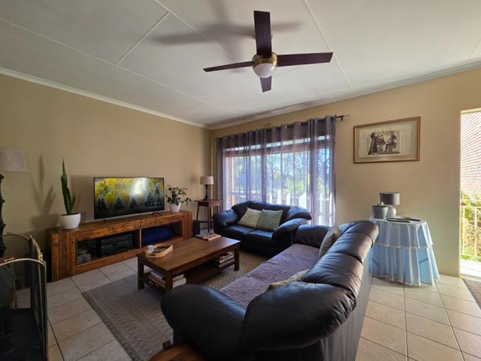 3 Bedroom Simplex for Sale For Sale in Brackenhurst - MR682932