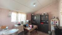 Kitchen - 14 square meters of property in Crossmoor