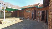 Carport  of property in Theresapark
