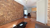 Lounges - 15 square meters of property in Theresapark