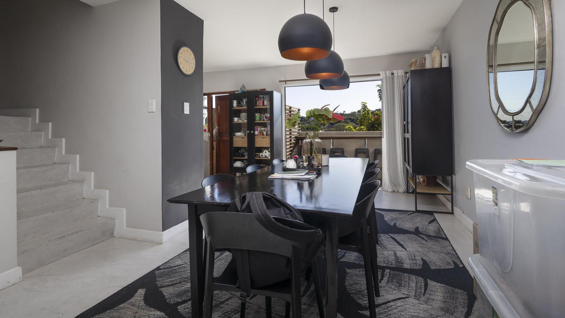 Dining Room of property in Umgeni Park