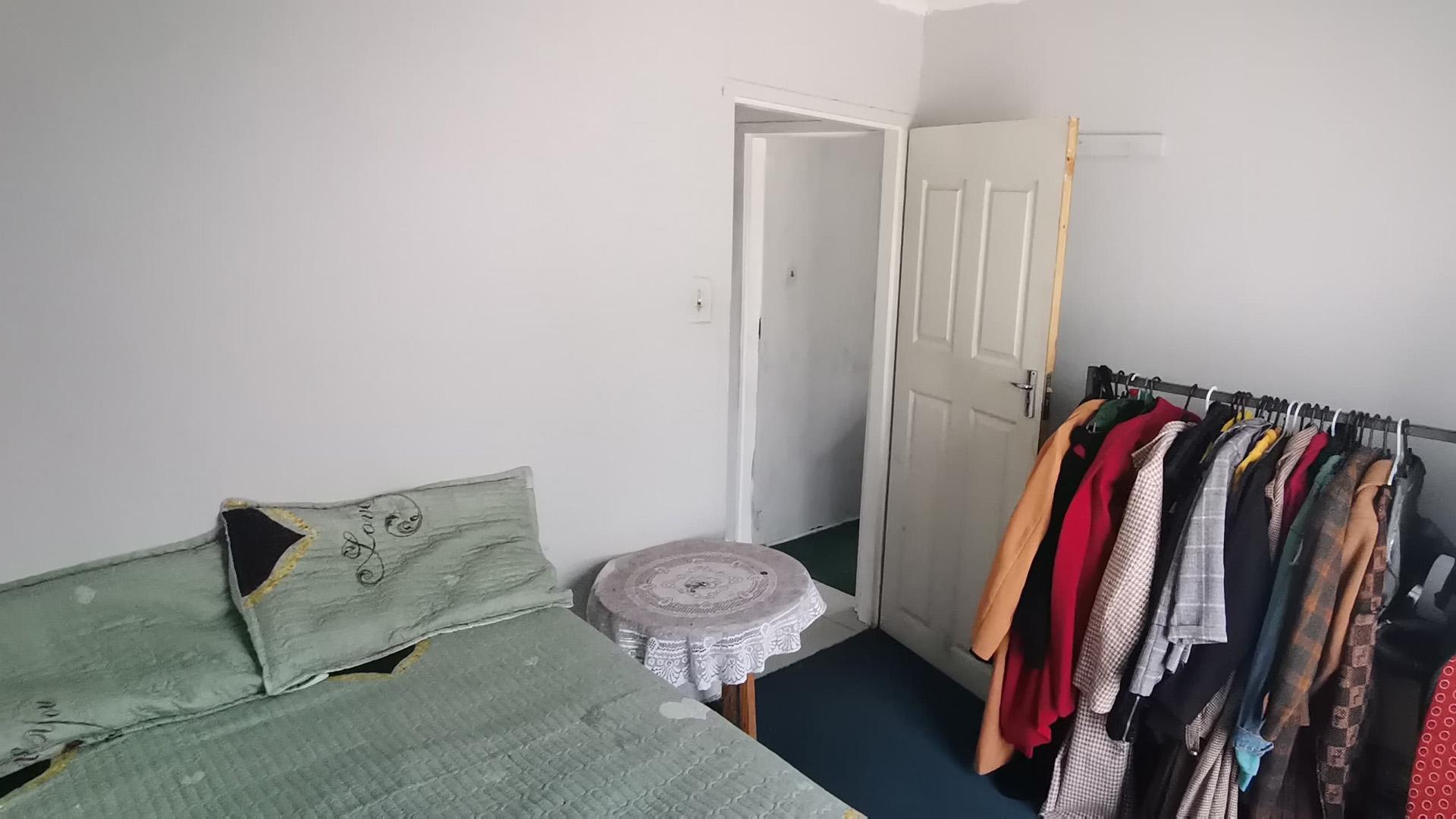 Bed Room 1 of property in Kinross