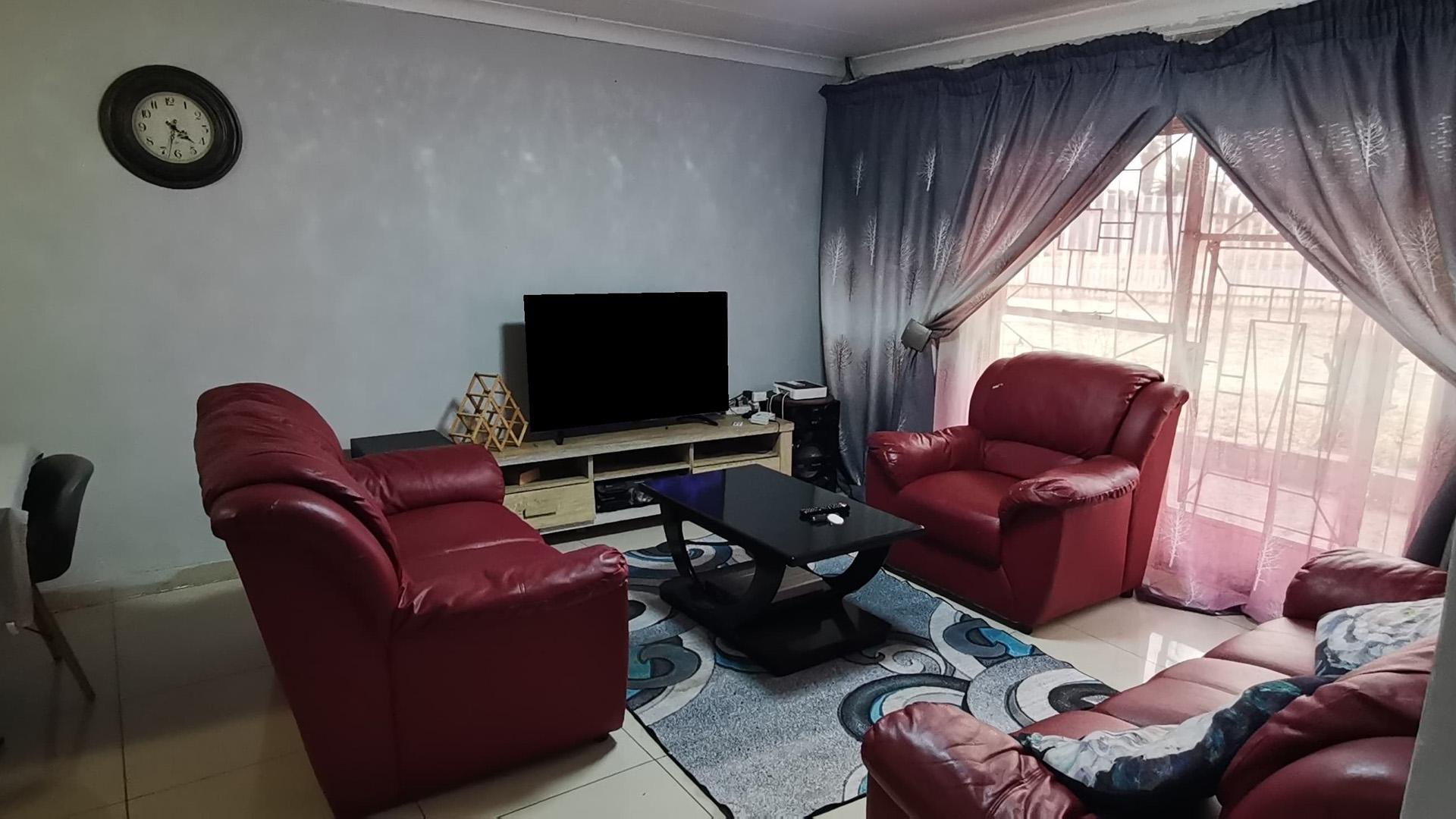 Lounges of property in Kinross