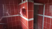 Bathroom 1 of property in Kinross