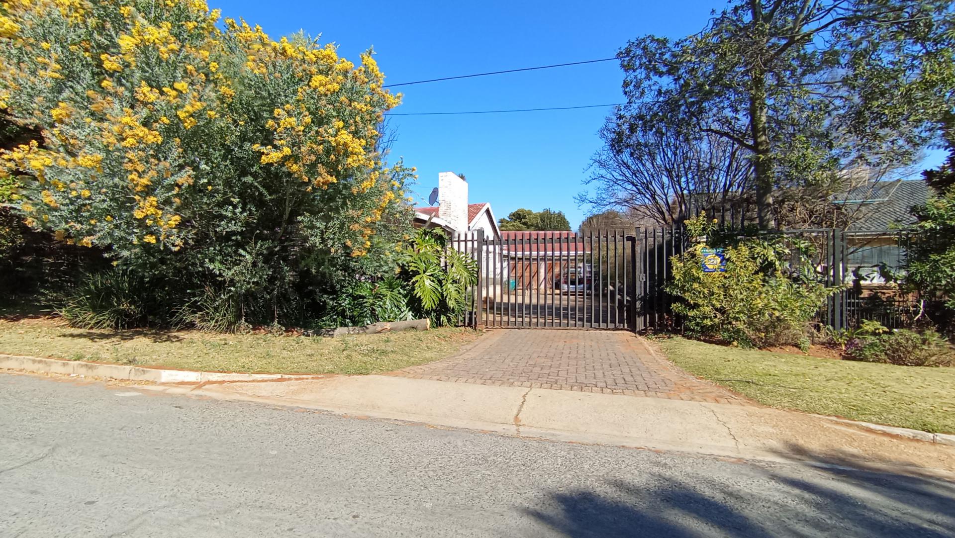 Front View of property in Horison Park