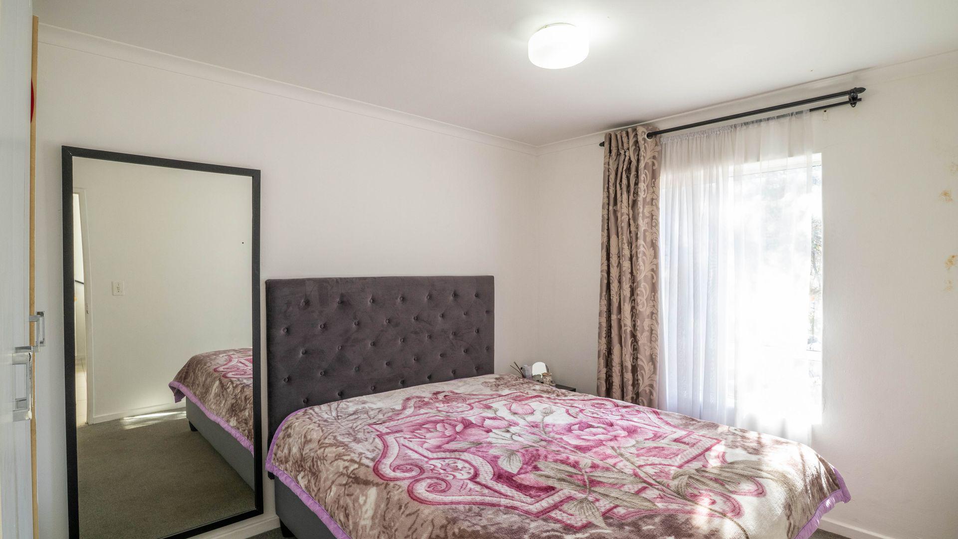 Bed Room 2 of property in Pinelands