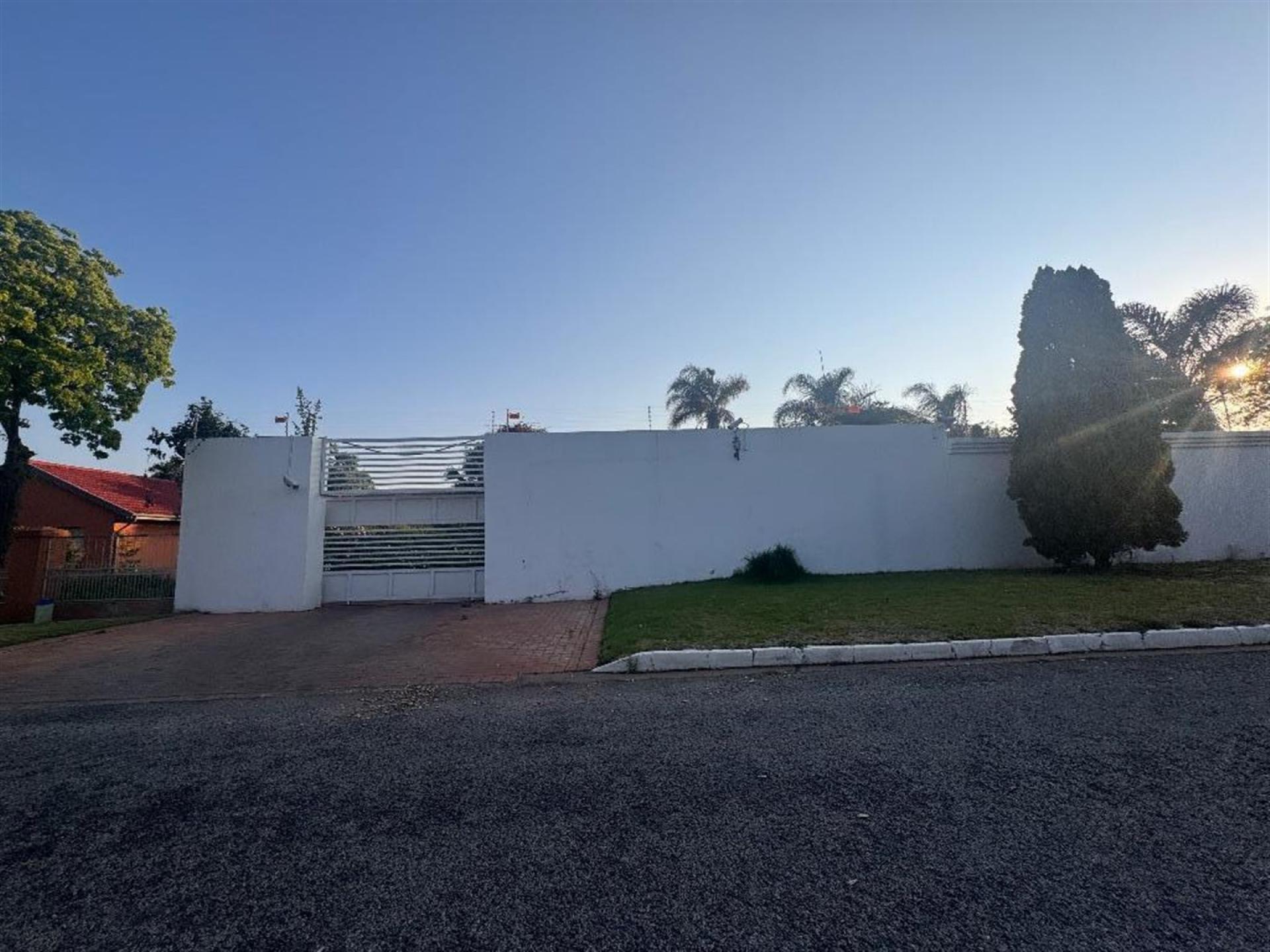 Front View of property in Selcourt