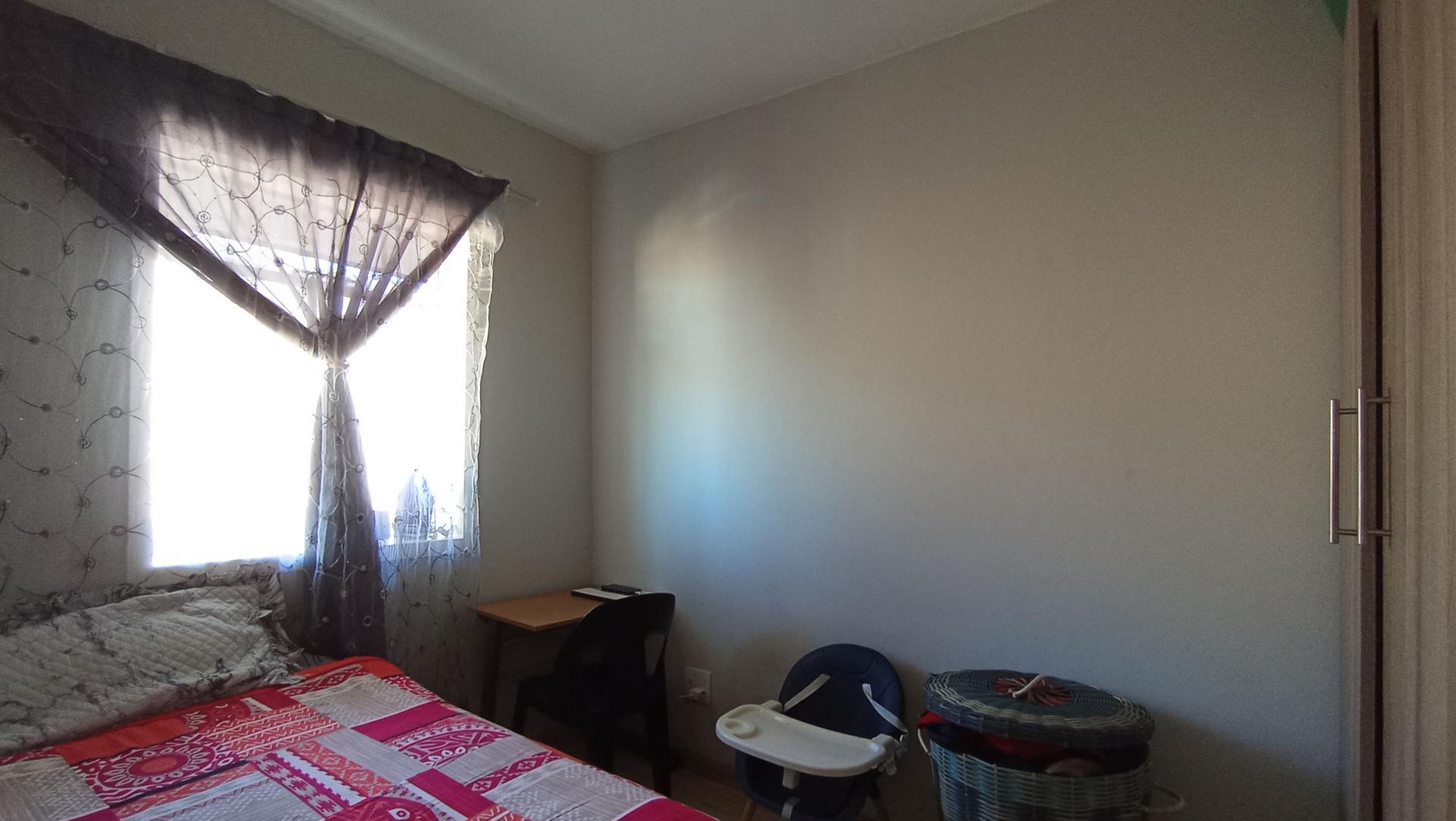 Bed Room 2 - 7 square meters of property in South Hills