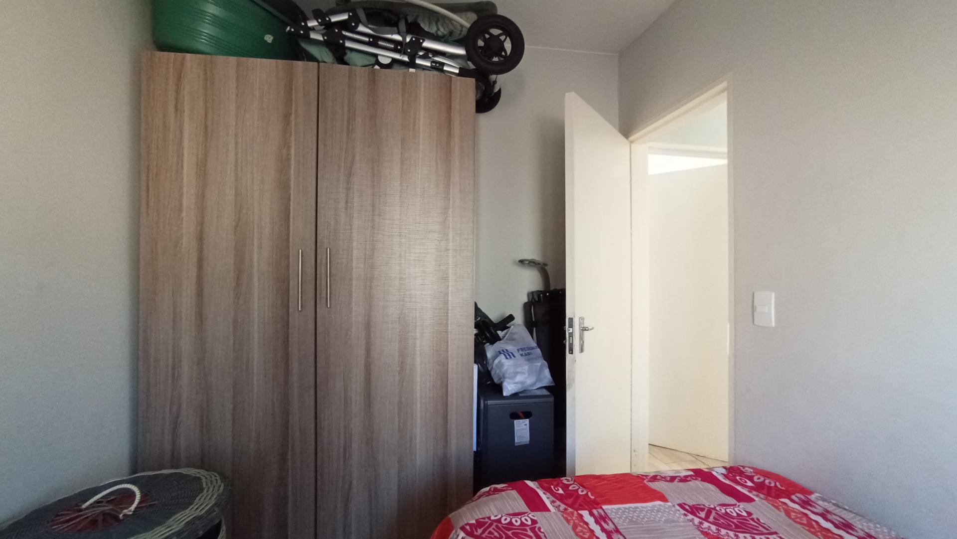 Bed Room 2 - 7 square meters of property in South Hills