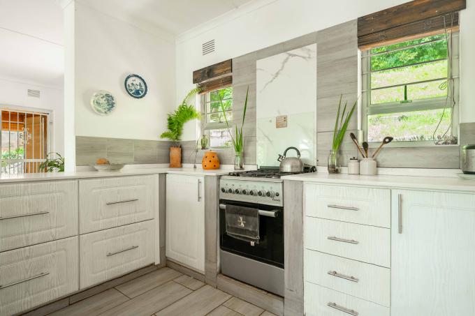 4 Bedroom House for Sale For Sale in Amanzimtoti  - MR682969