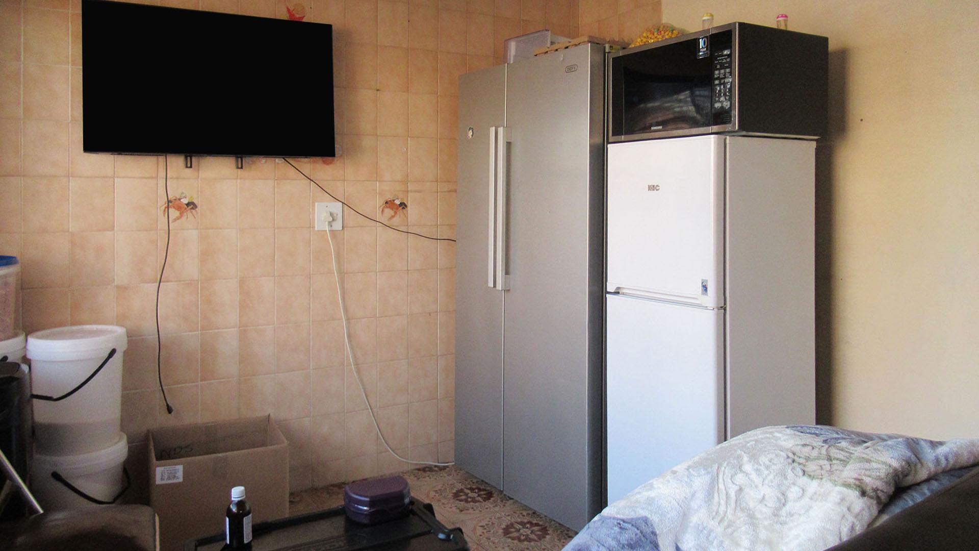 Kitchen - 15 square meters of property in Rewlatch