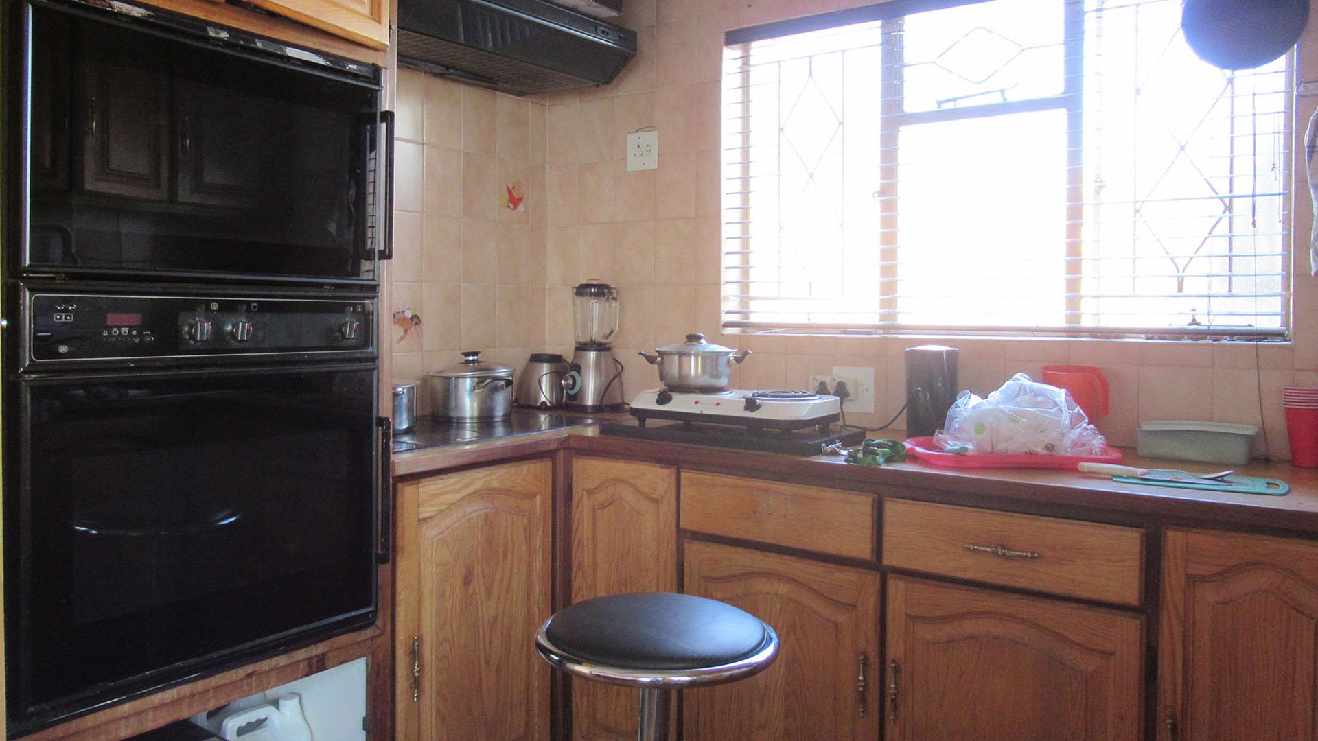 Kitchen - 15 square meters of property in Rewlatch