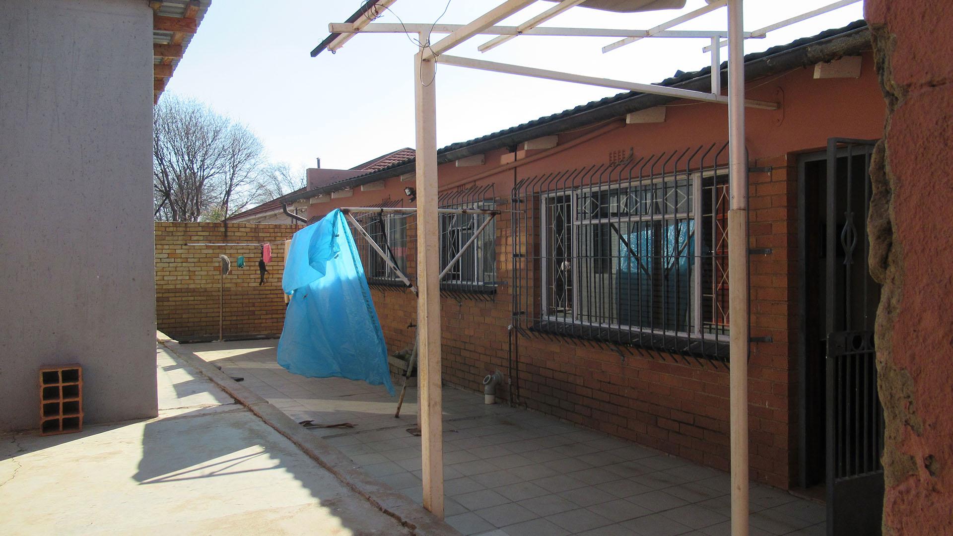 Backyard of property in Rewlatch