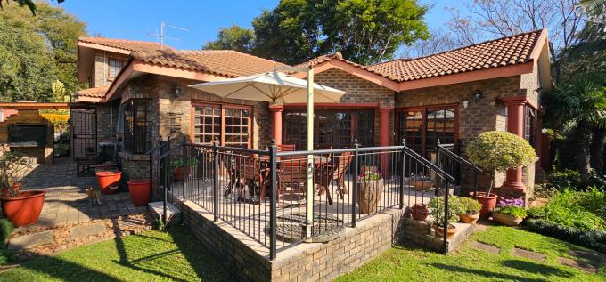 4 Bedroom House for Sale For Sale in Capital Park - MR682984