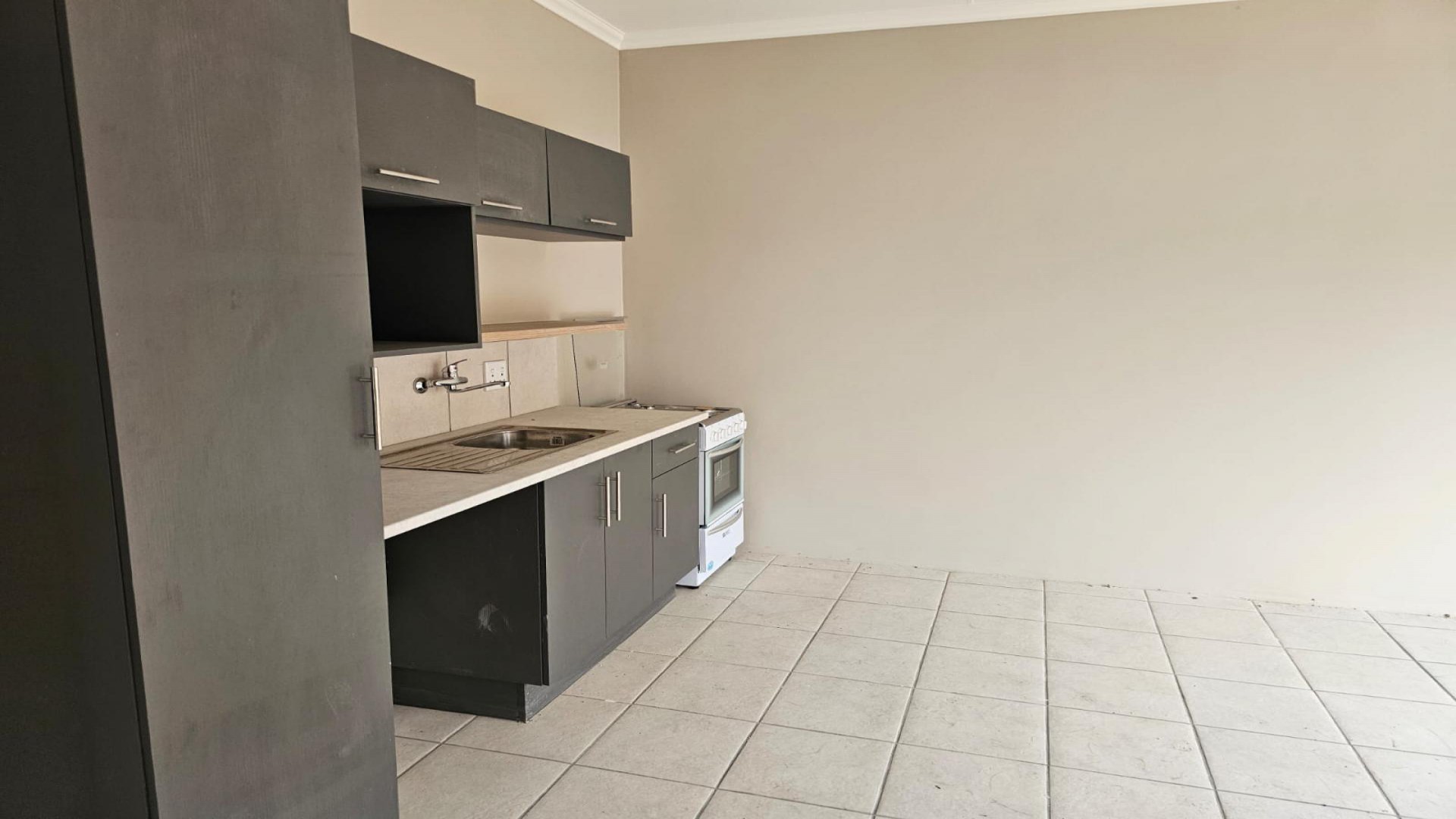 Kitchen of property in Terra Nova