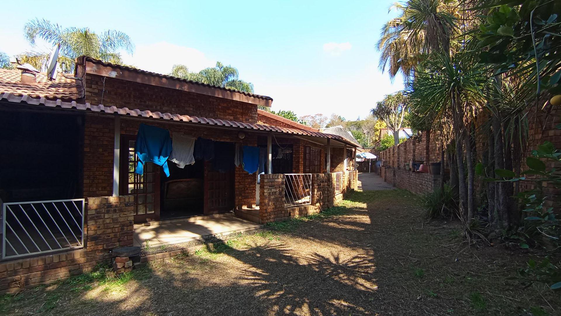 Backyard of property in Moreletapark