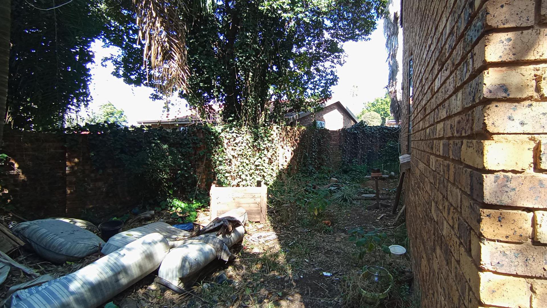 Backyard of property in Moreletapark