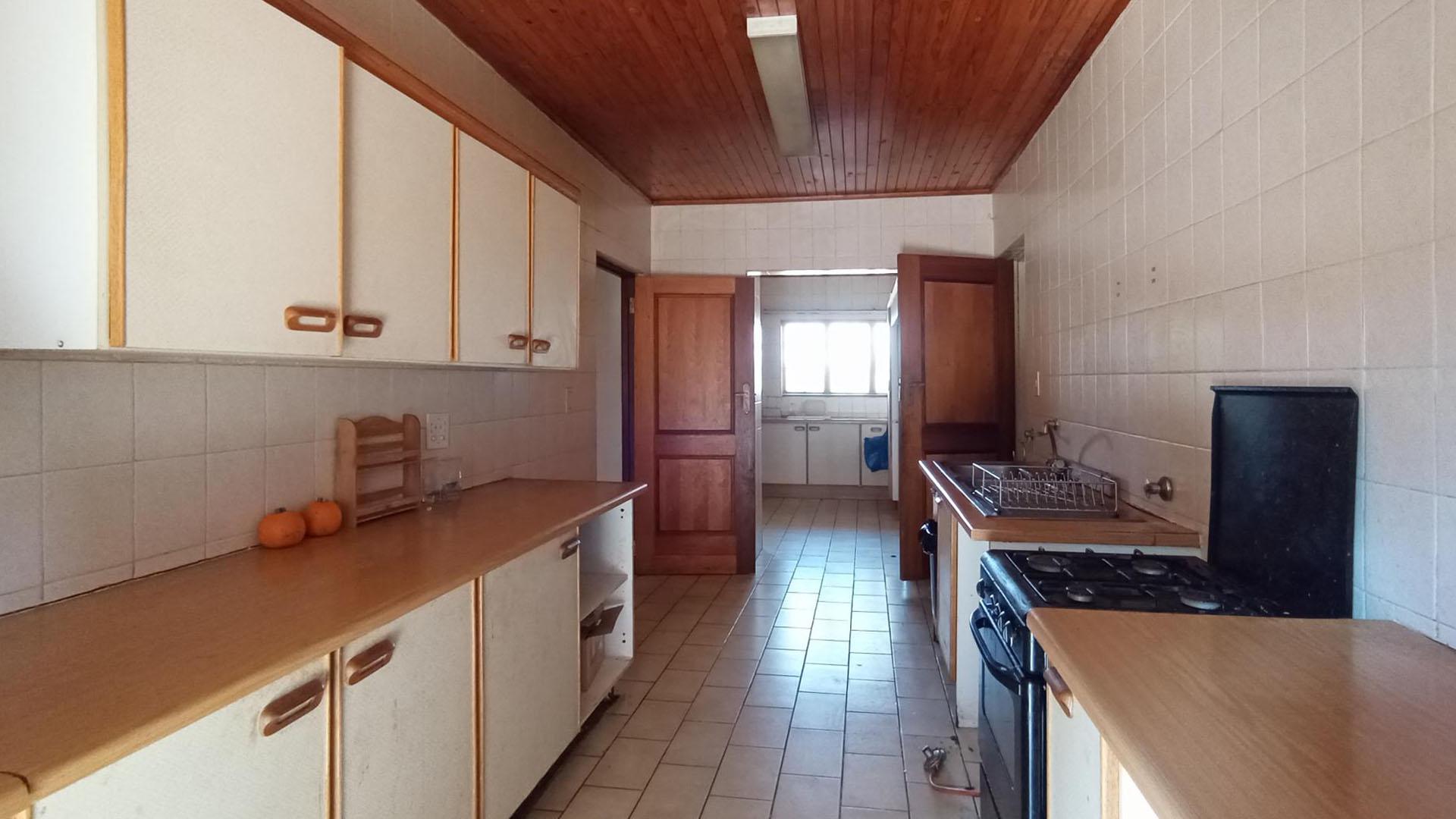 Scullery - 20 square meters of property in Moreletapark