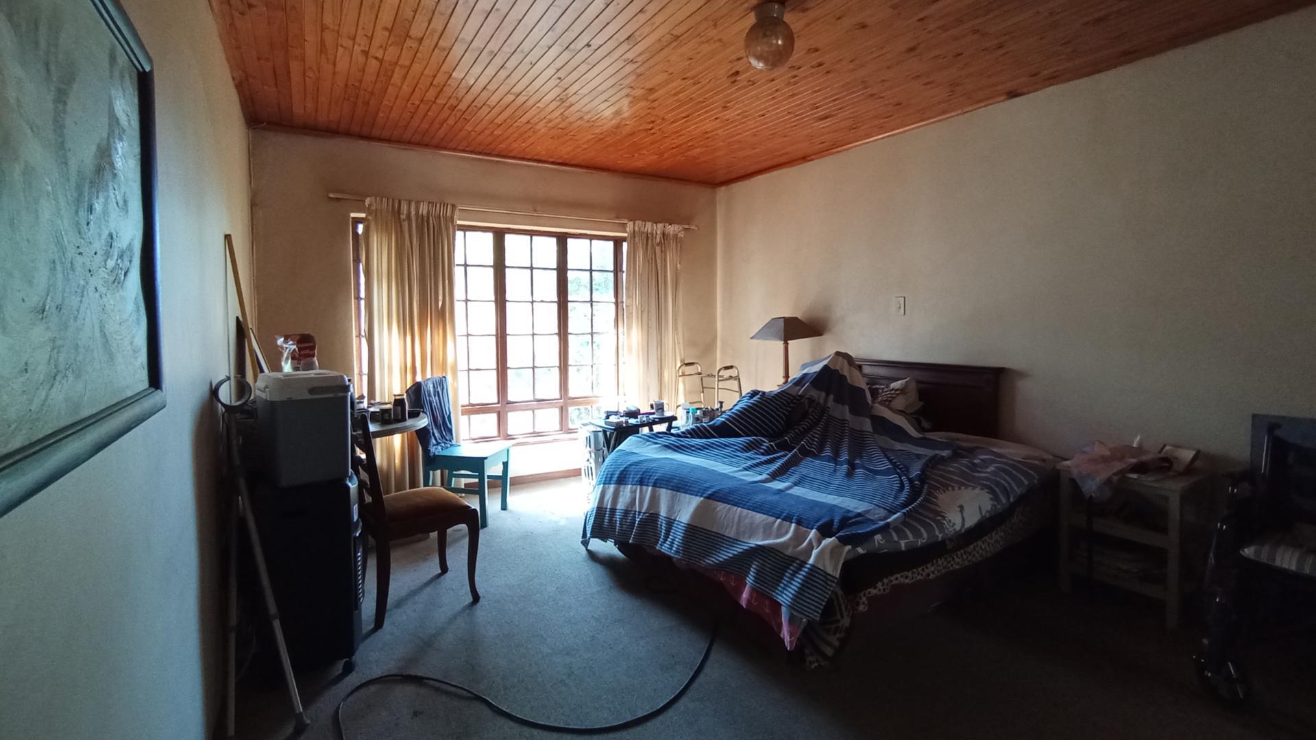 Main Bedroom - 40 square meters of property in Moreletapark