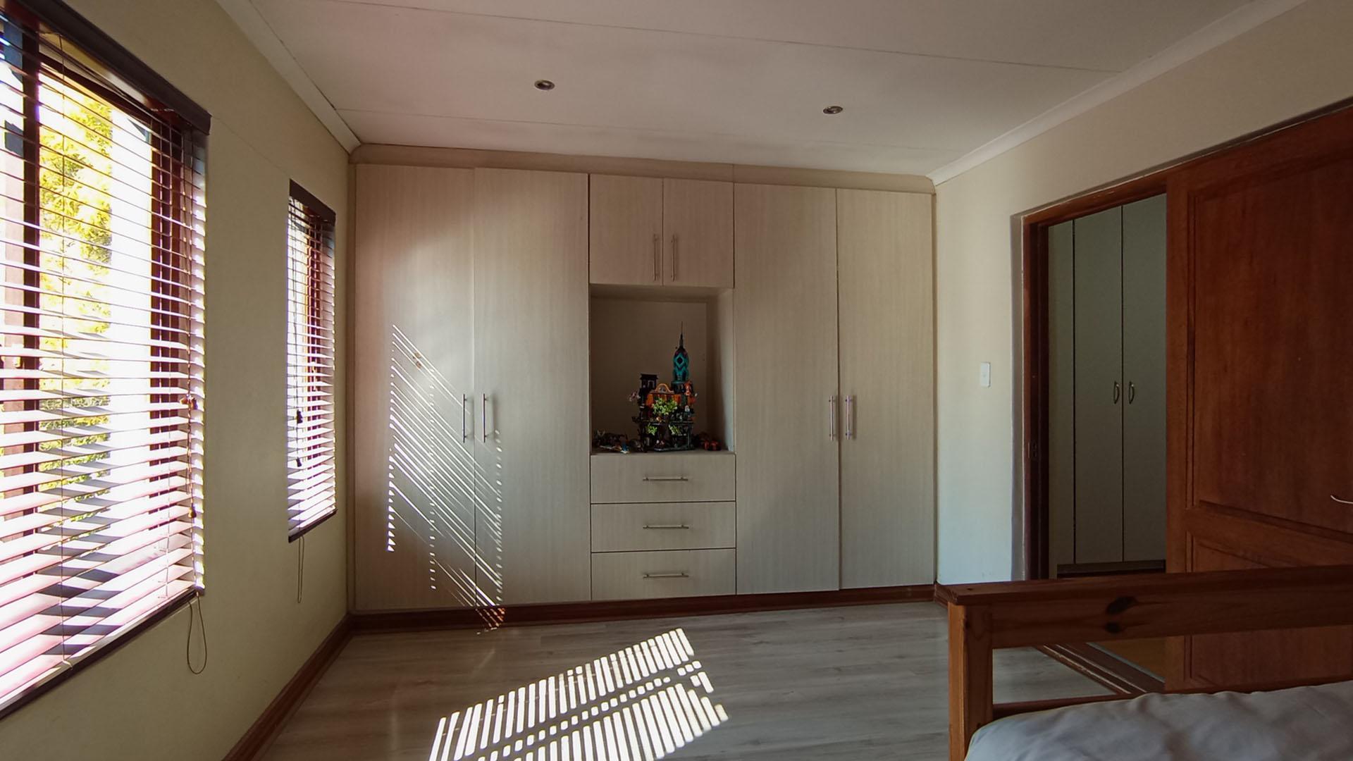 Bed Room 2 - 20 square meters of property in Amberfield