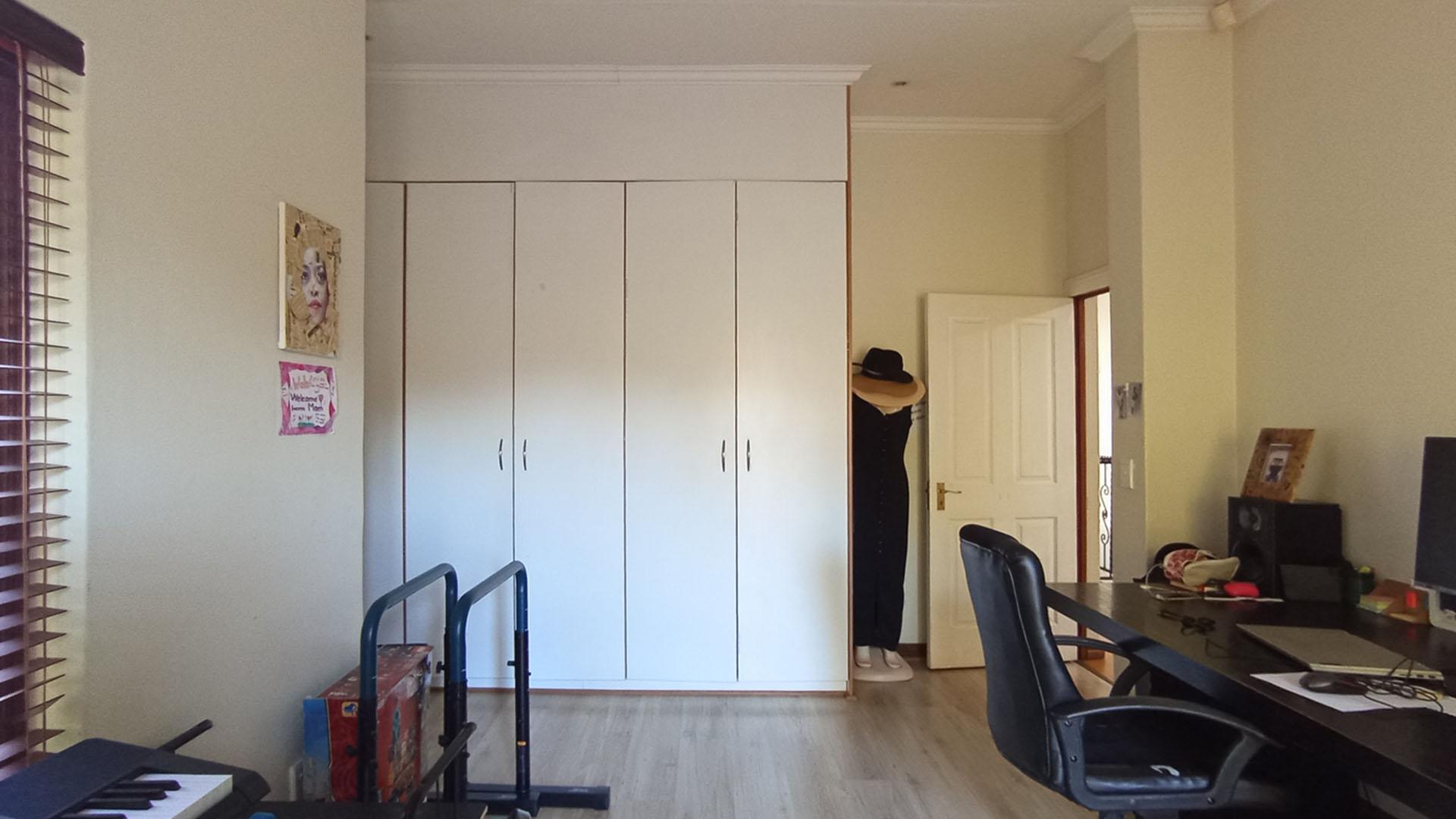 Study - 26 square meters of property in Amberfield