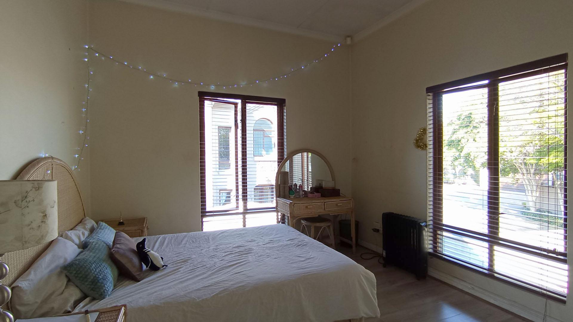 Bed Room 1 - 16 square meters of property in Amberfield