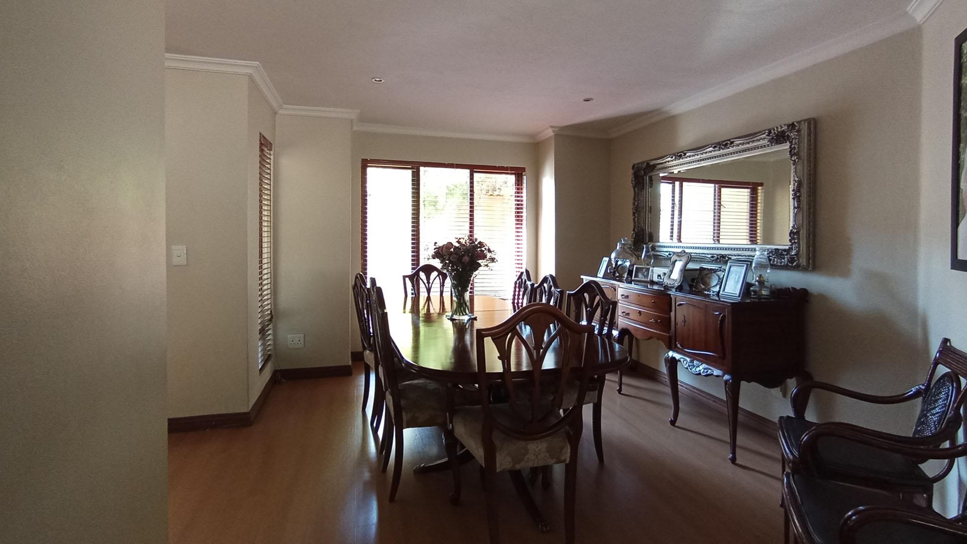 Dining Room - 15 square meters of property in Amberfield