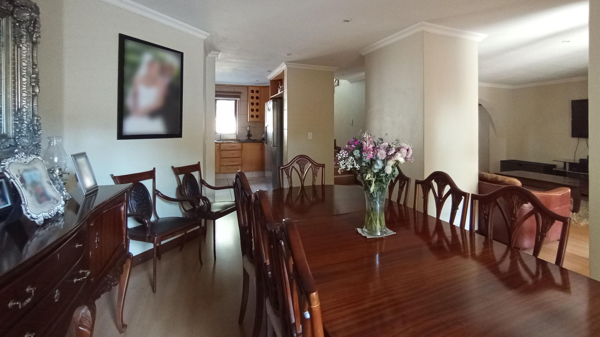 Dining Room - 15 square meters of property in Amberfield