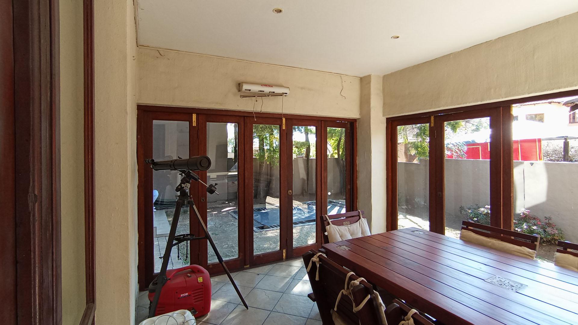 Patio - 20 square meters of property in Amberfield
