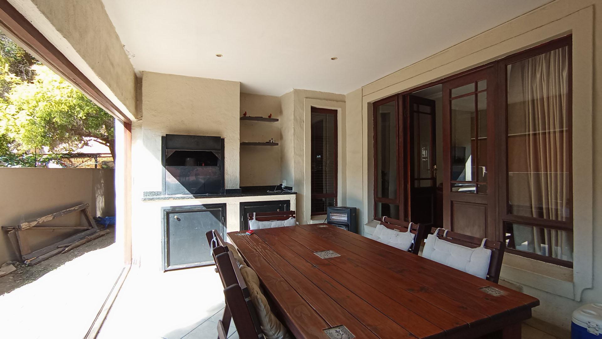 Patio - 20 square meters of property in Amberfield