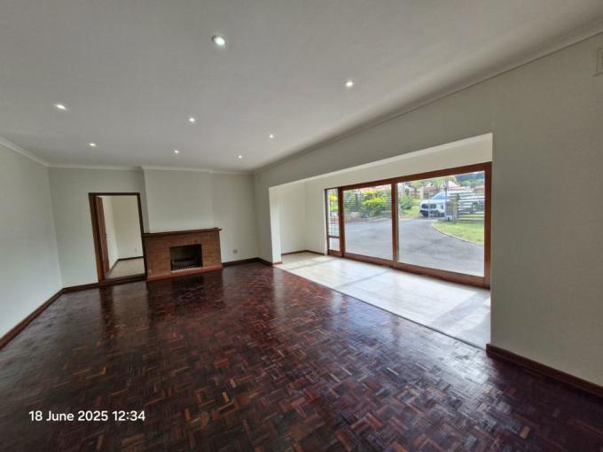 4 Bedroom House to Rent in Westville  - Property to rent - MR683009