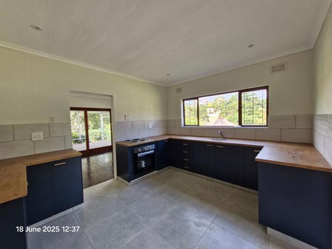 4 Bedroom House to Rent in Westville  - Property to rent - MR683009