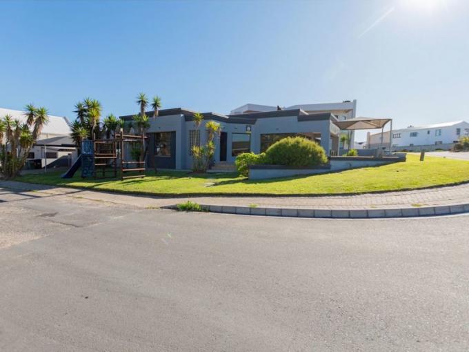 4 Bedroom House for Sale For Sale in Britannia Bay - MR683024
