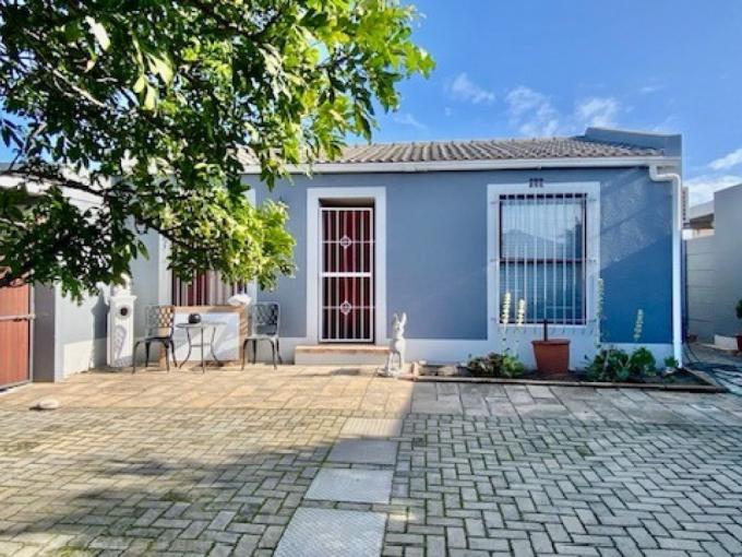 2 Bedroom House for Sale For Sale in Sunningdale - CPT - MR683063